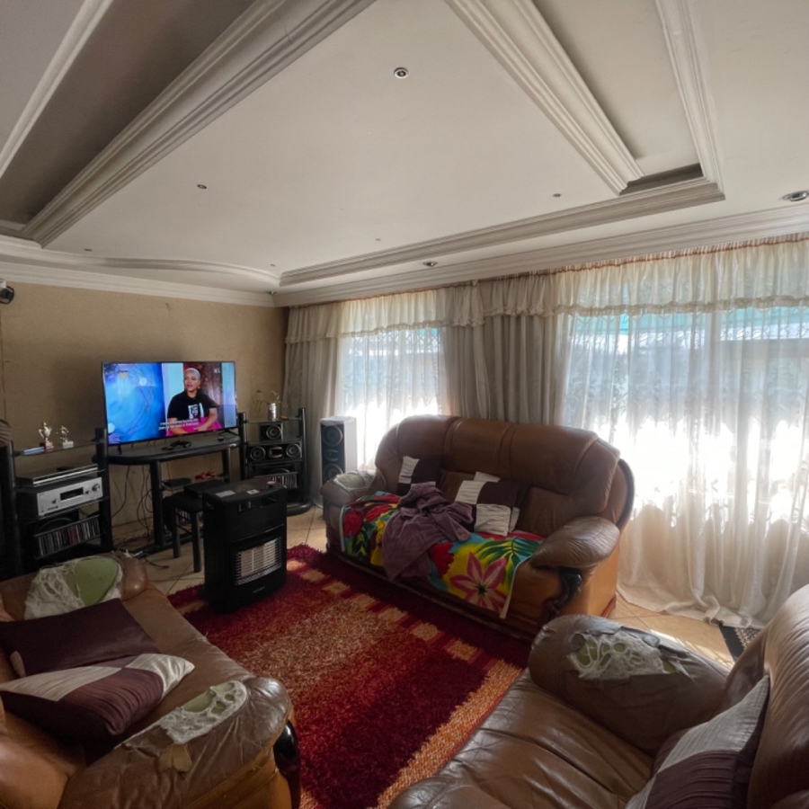3 Bedroom Property for Sale in Zamdela Free State